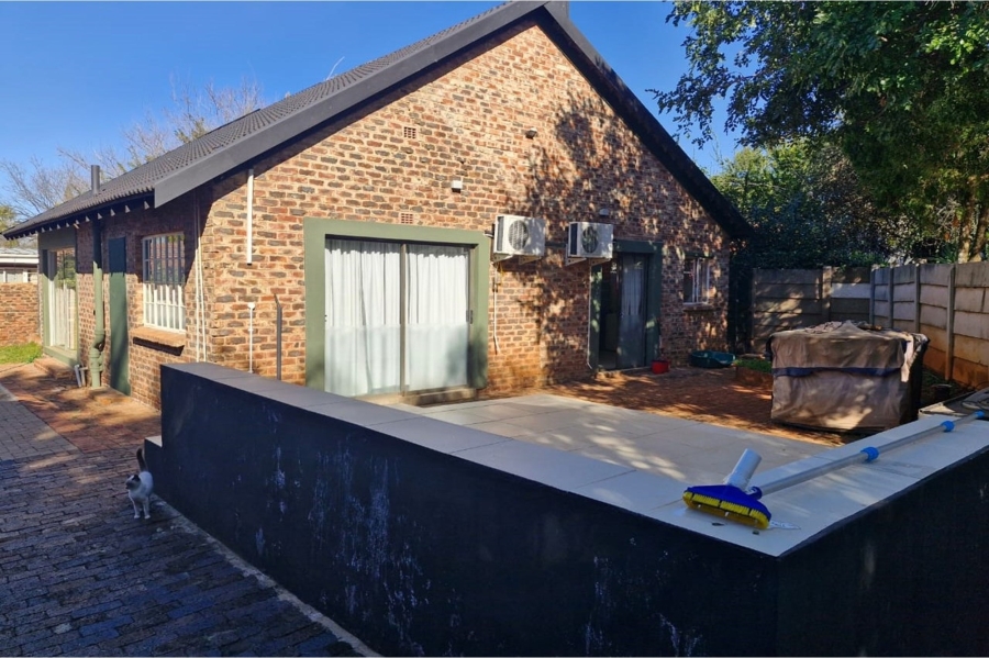 To Let 3 Bedroom Property for Rent in Wilkoppies North West